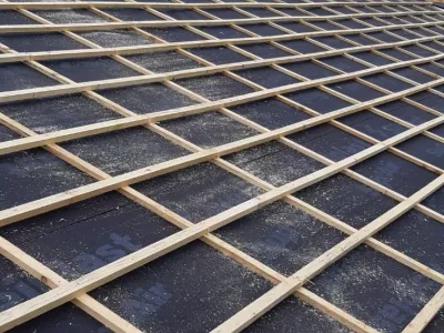 Pose de fermette et tuiles sur pavillon neuf